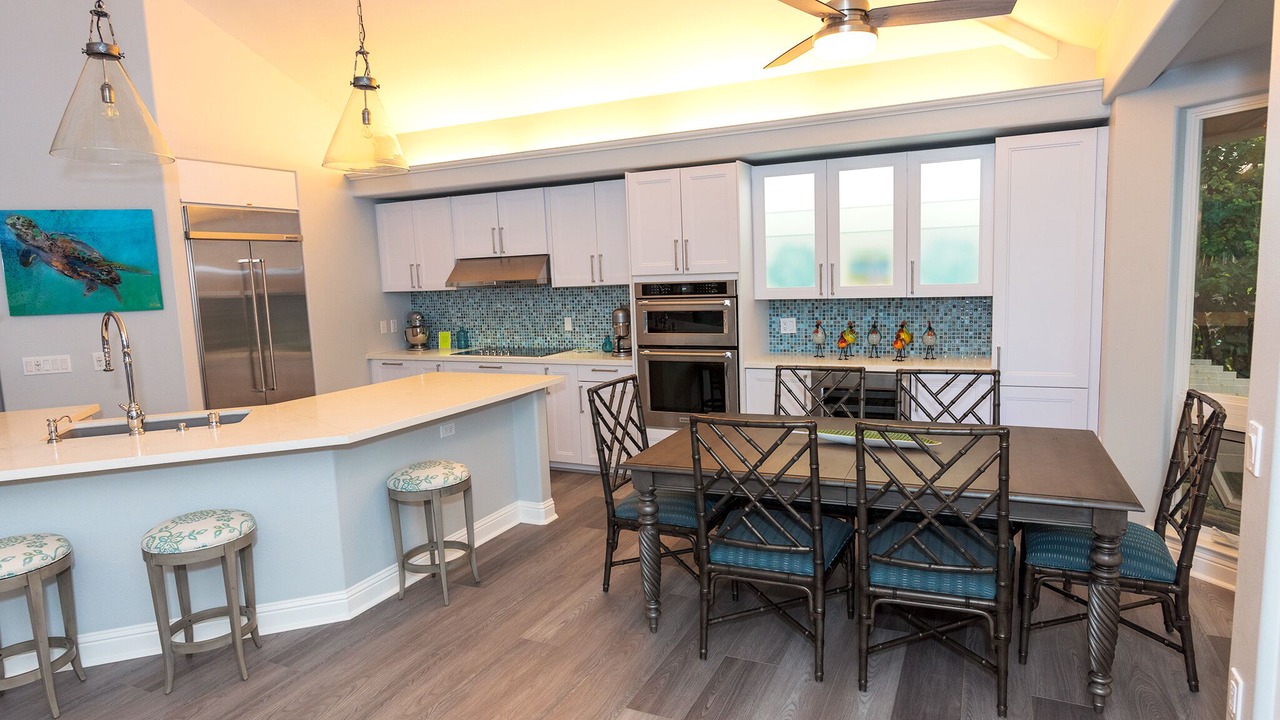 Photo of Others in Kaiulani