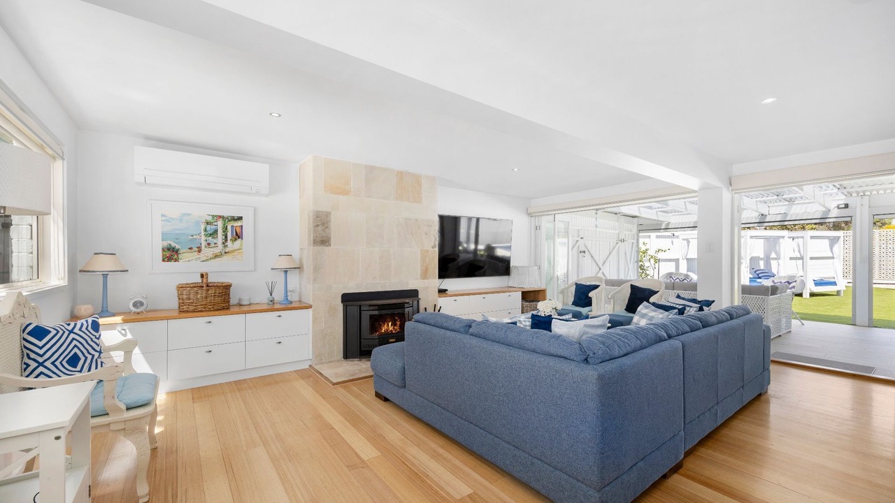 Photo of Livingroom in Safety Beach