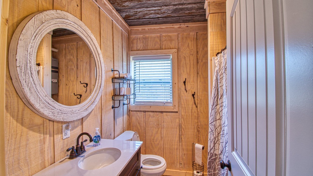 Photo of Bathroom in Alix