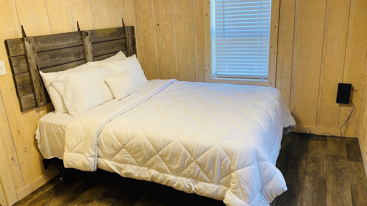 Photo of Bedroom in Alix