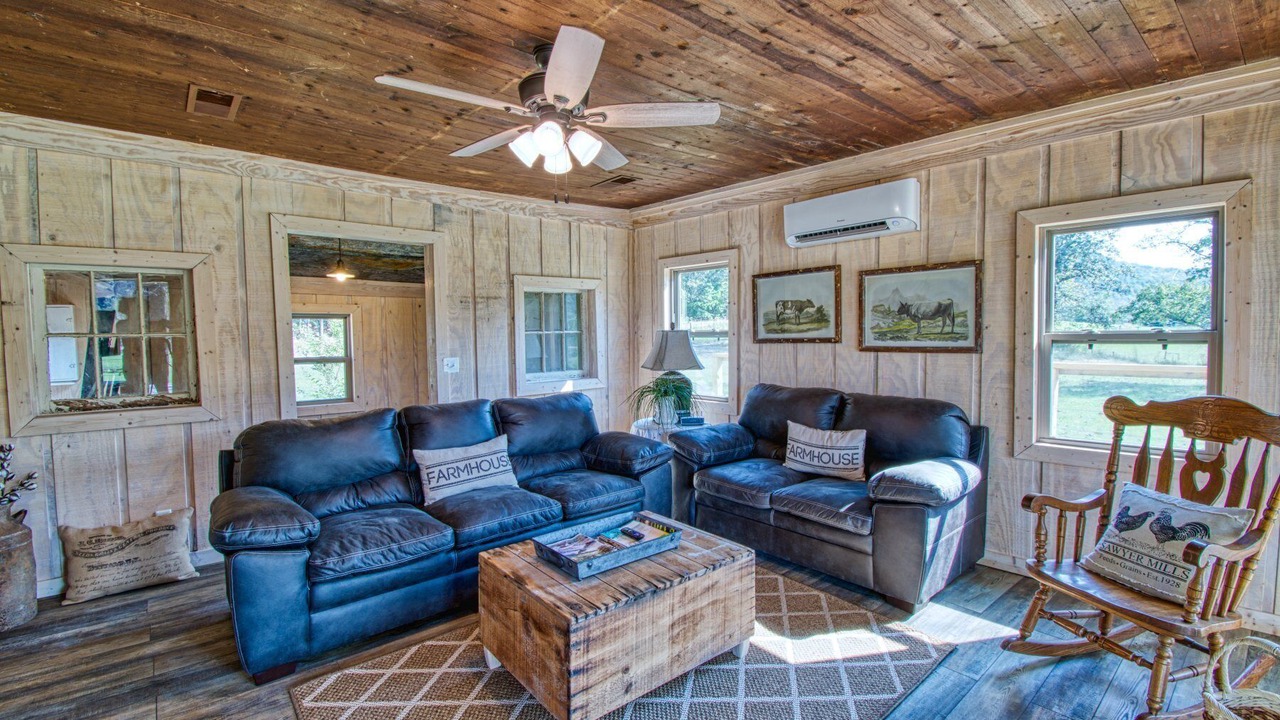 Photo of Livingroom in Alix