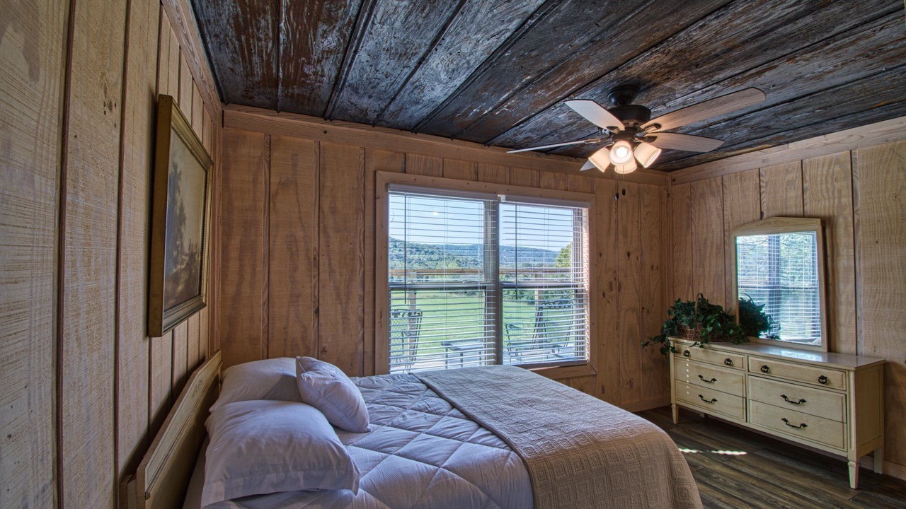 Photo of Bedroom in Alix