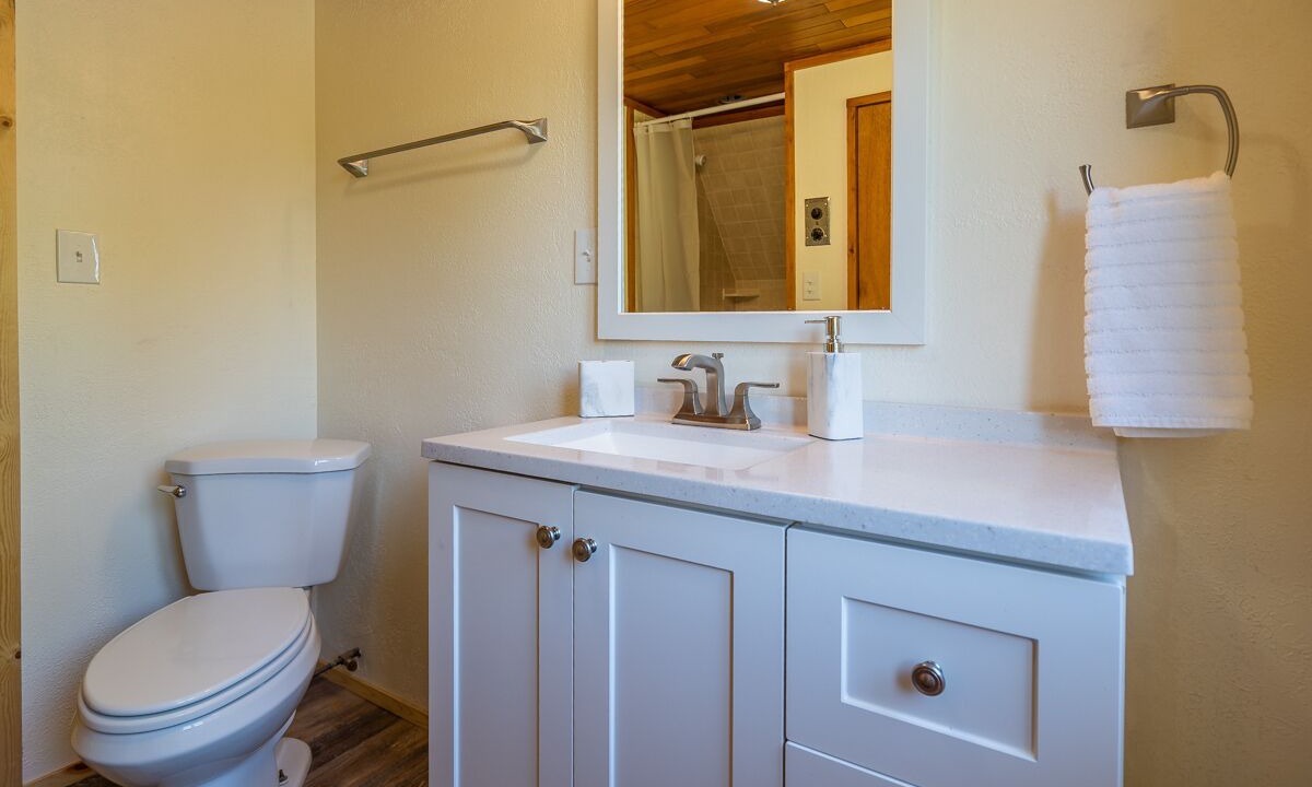 Photo of Bathroom in Lazy Mountain
