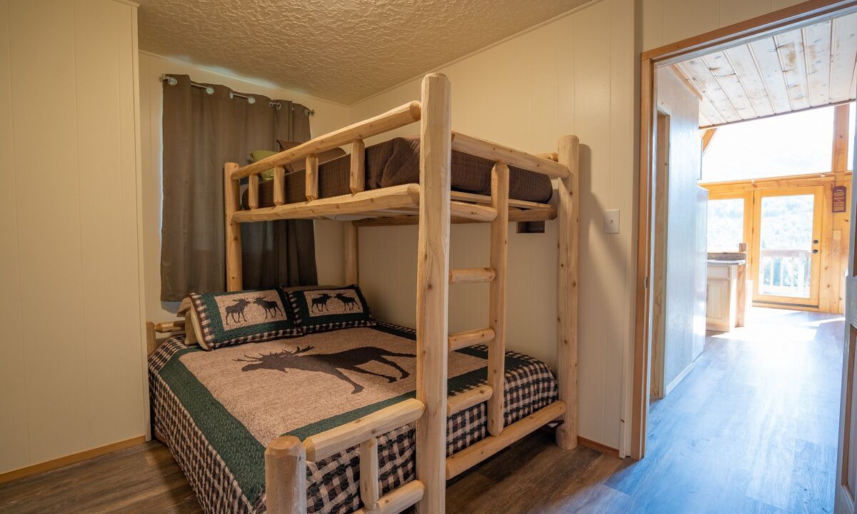 Photo of Bedroom in Lazy Mountain