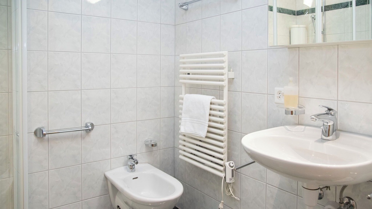 Photo of Bathroom in Silvaplana