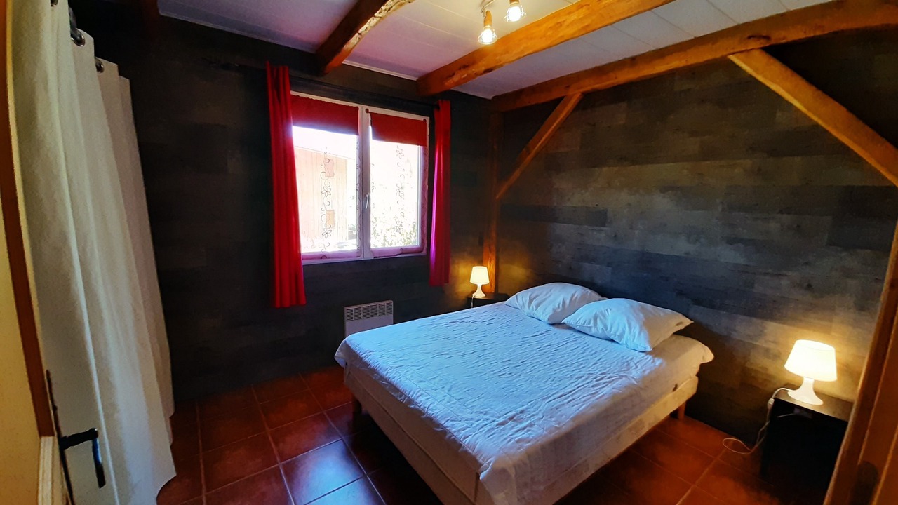 Photo of Bedroom in Bregnier-Cordon