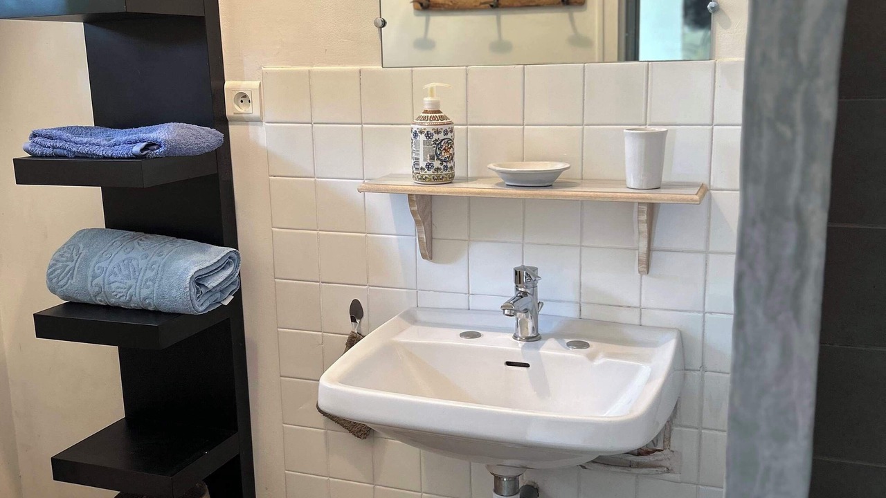 Photo of Bathroom in Lorris