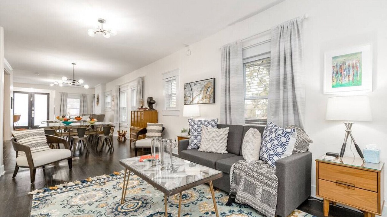 Photo of Livingroom in South Hyde Park