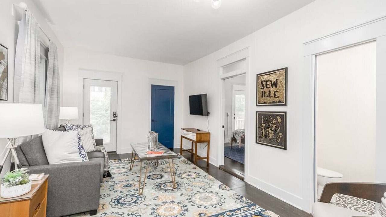Photo of Livingroom in South Hyde Park