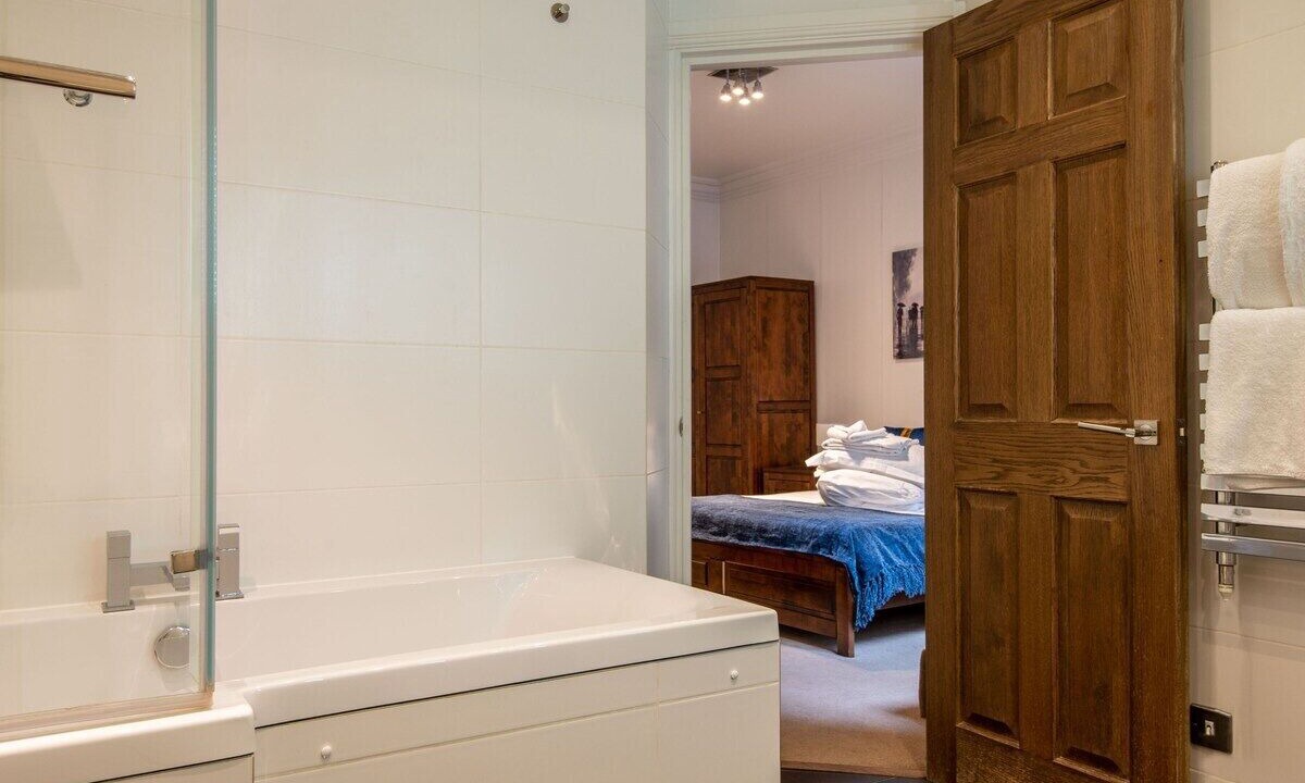 Photo of Bathroom in Lime Street