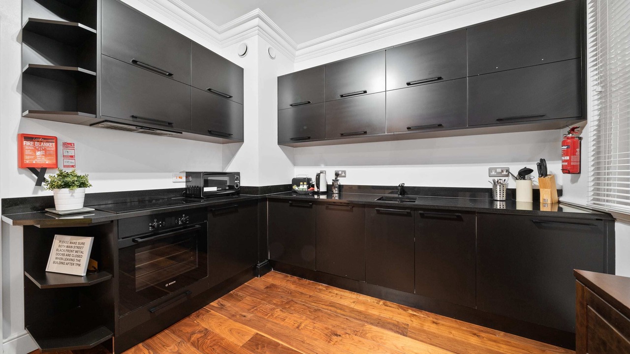 Photo of Others in Lime Street