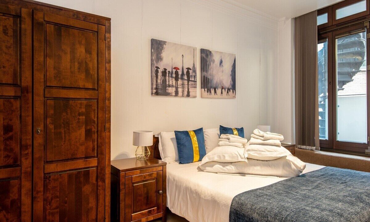 Photo of Others in Lime Street