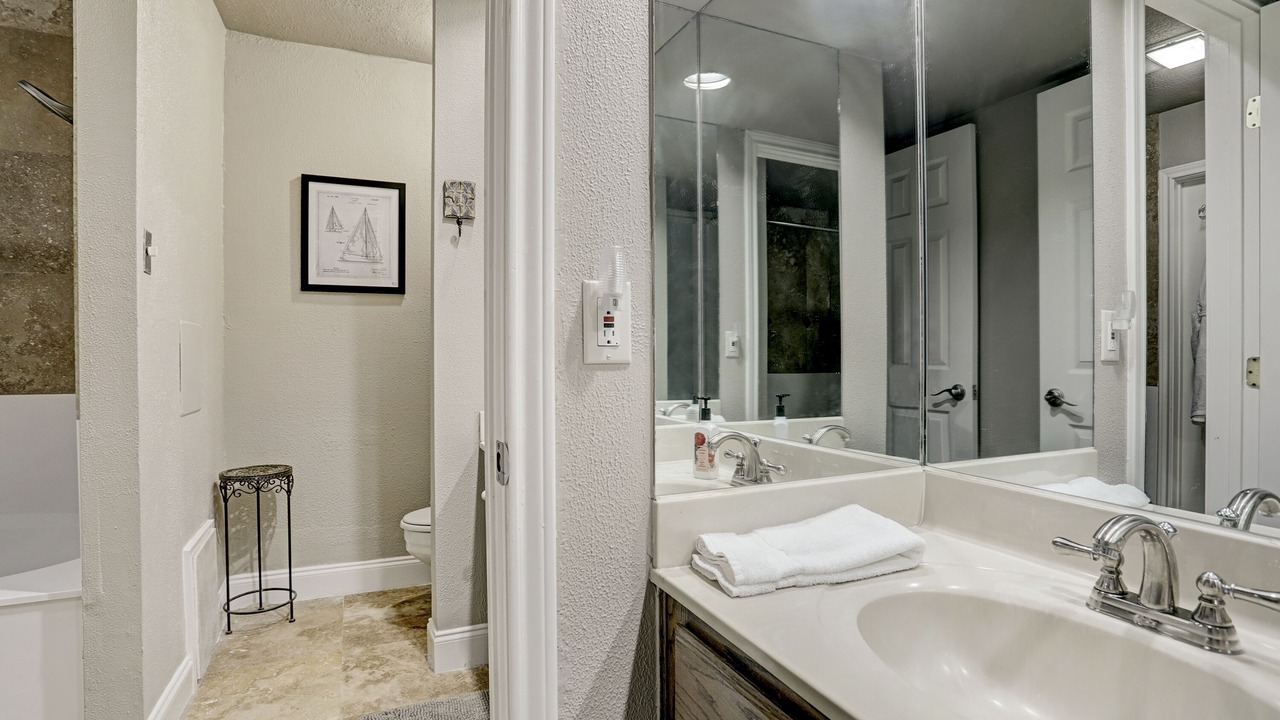 Photo of Bathroom in Seven Coves