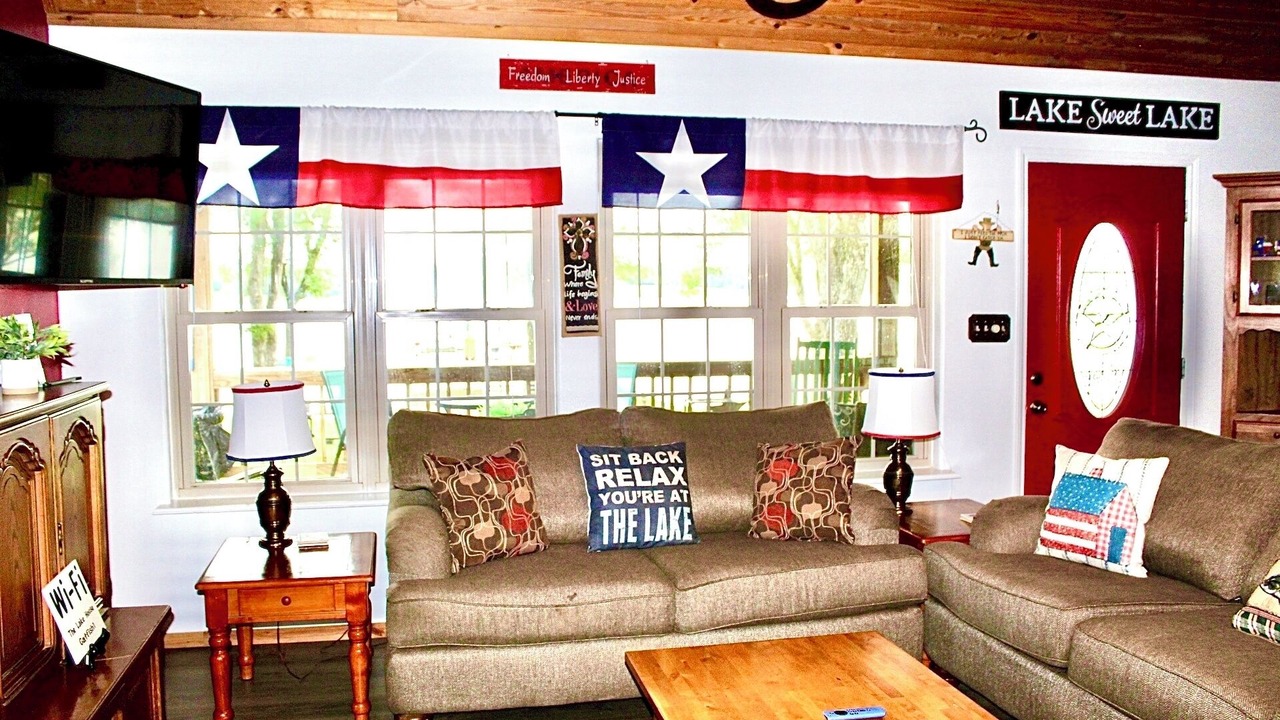 Photo of Livingroom in Jewett