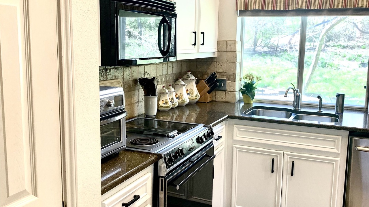 Photo of Kitchen in McNeil