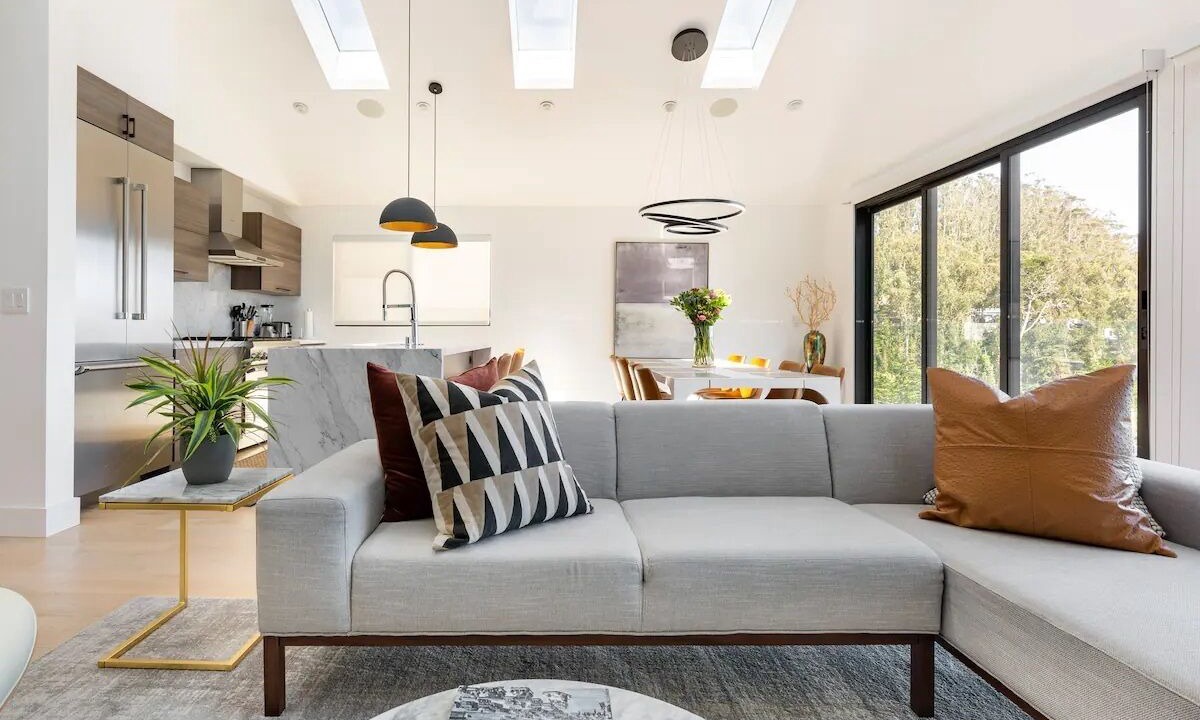 Photo of Livingroom in Forest Knolls