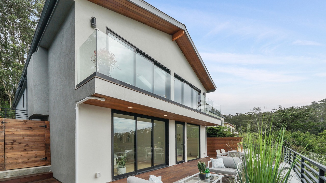 Photo of Patio Balcony in Forest Knolls