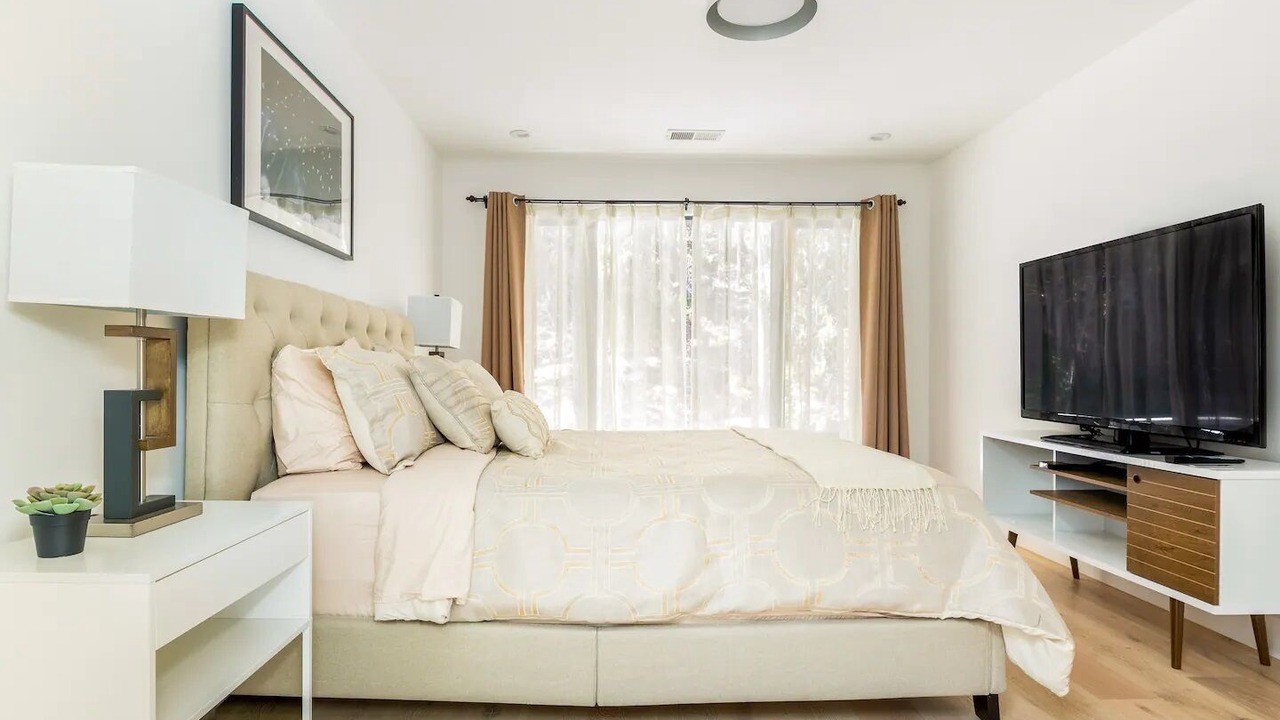 Photo of Others in Forest Knolls