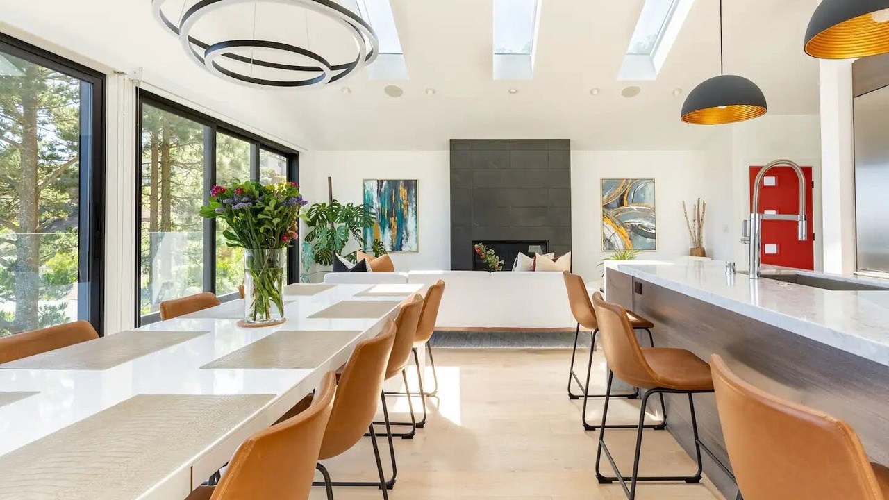 Photo of Livingroom in Forest Knolls