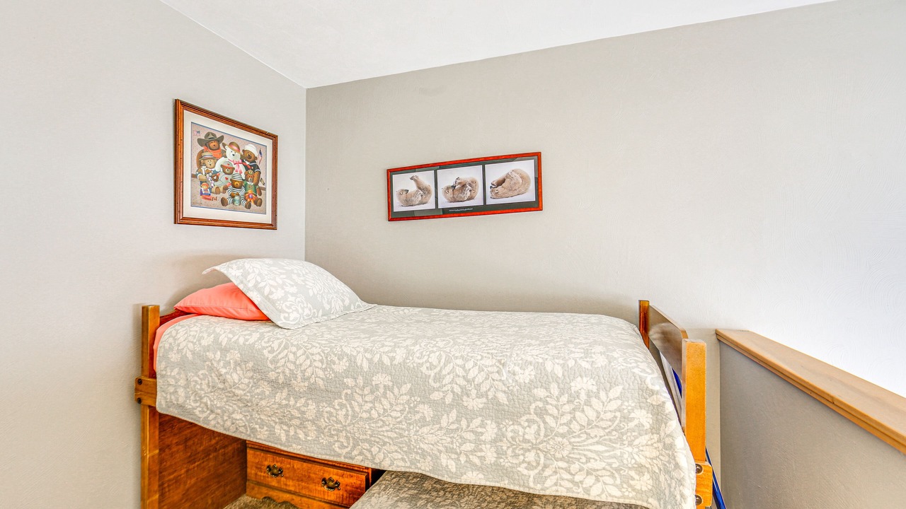 Photo of Bedroom in Seven Springs