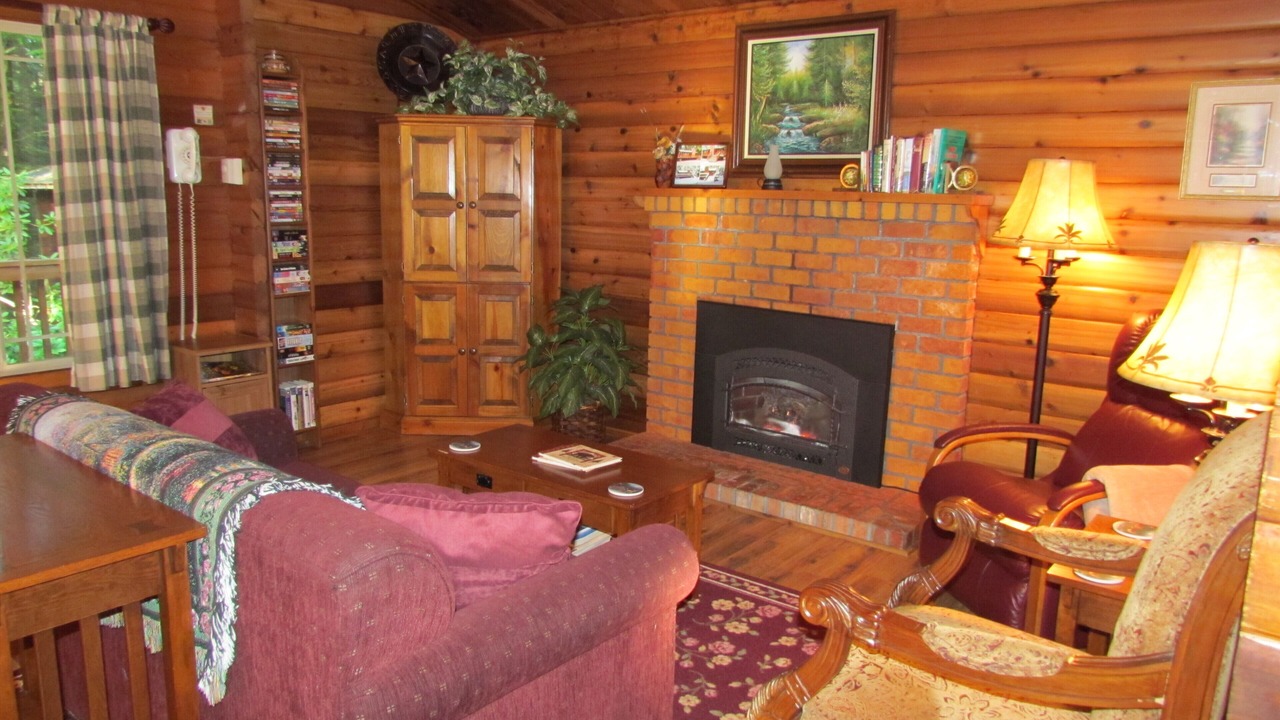 Photo of Livingroom in Langley