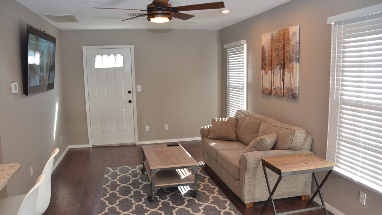 Photo of Livingroom in Roswell