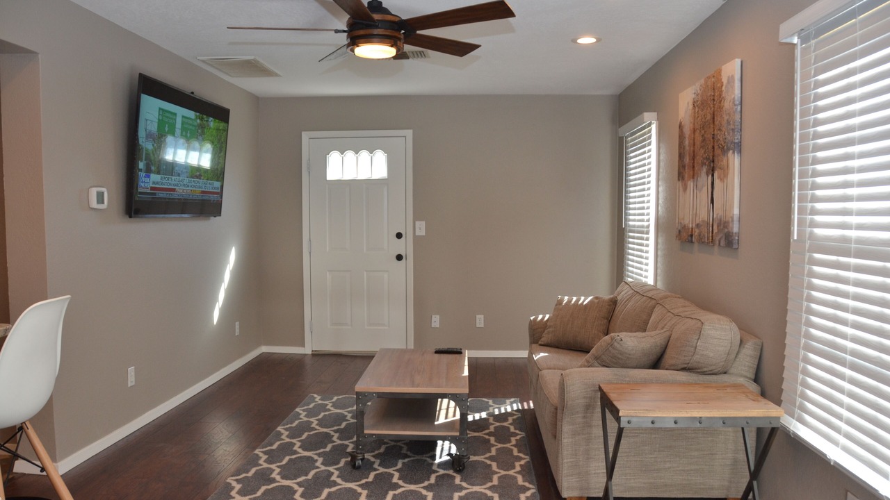 Photo of Livingroom in Roswell