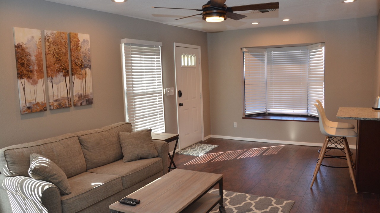 Photo of Livingroom in Roswell