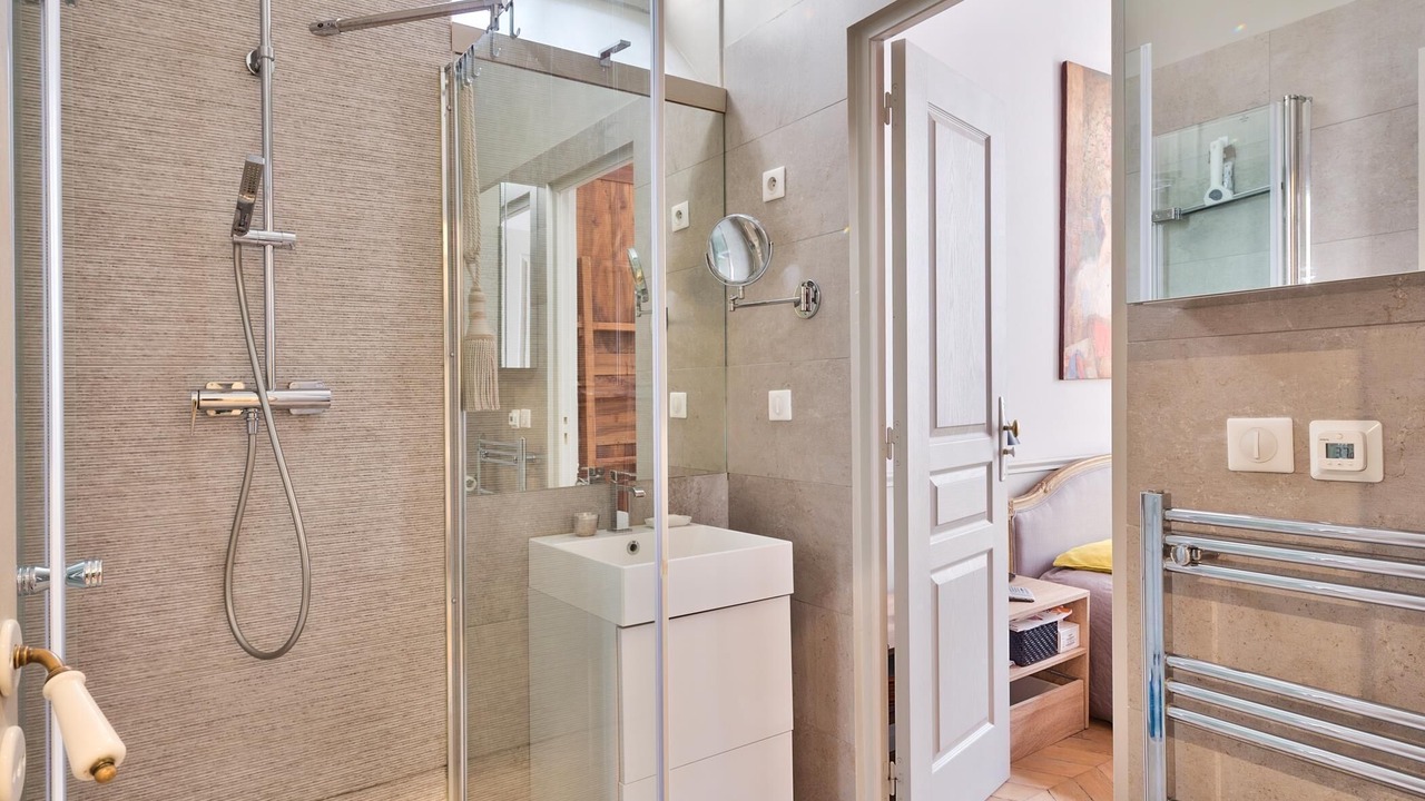 Photo of Bathroom in Les Iles