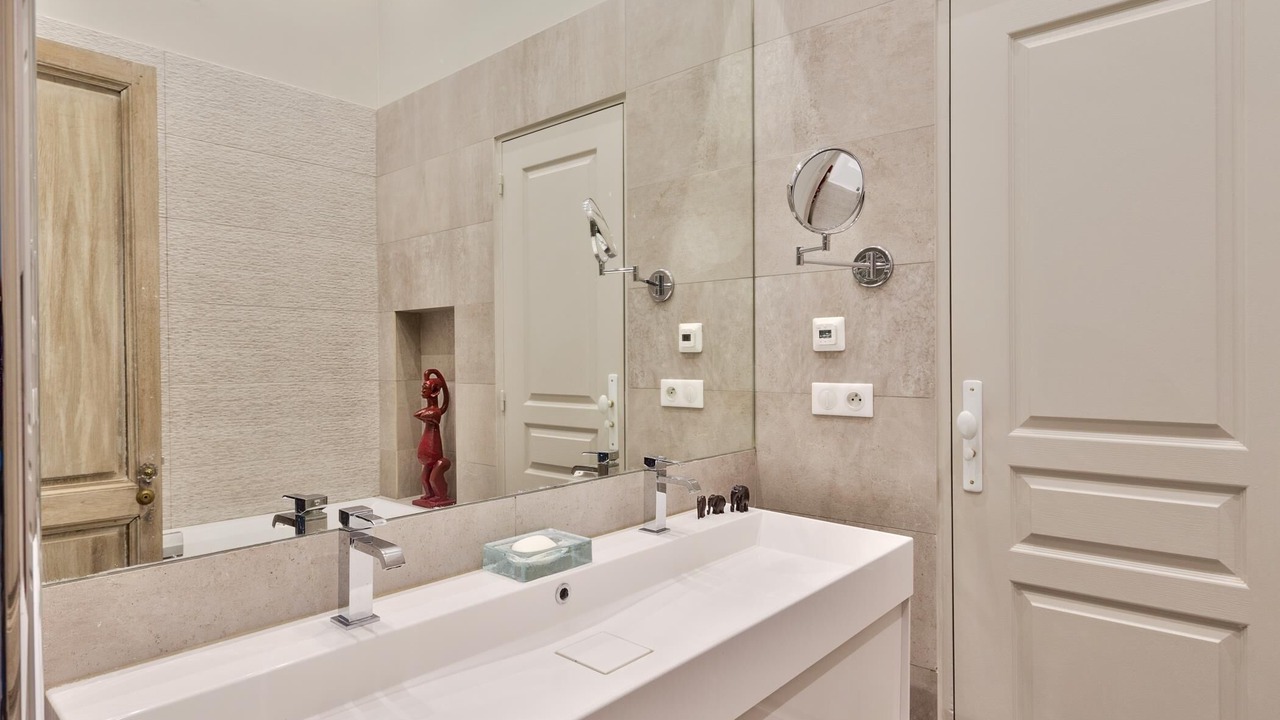 Photo of Bathroom in Les Iles