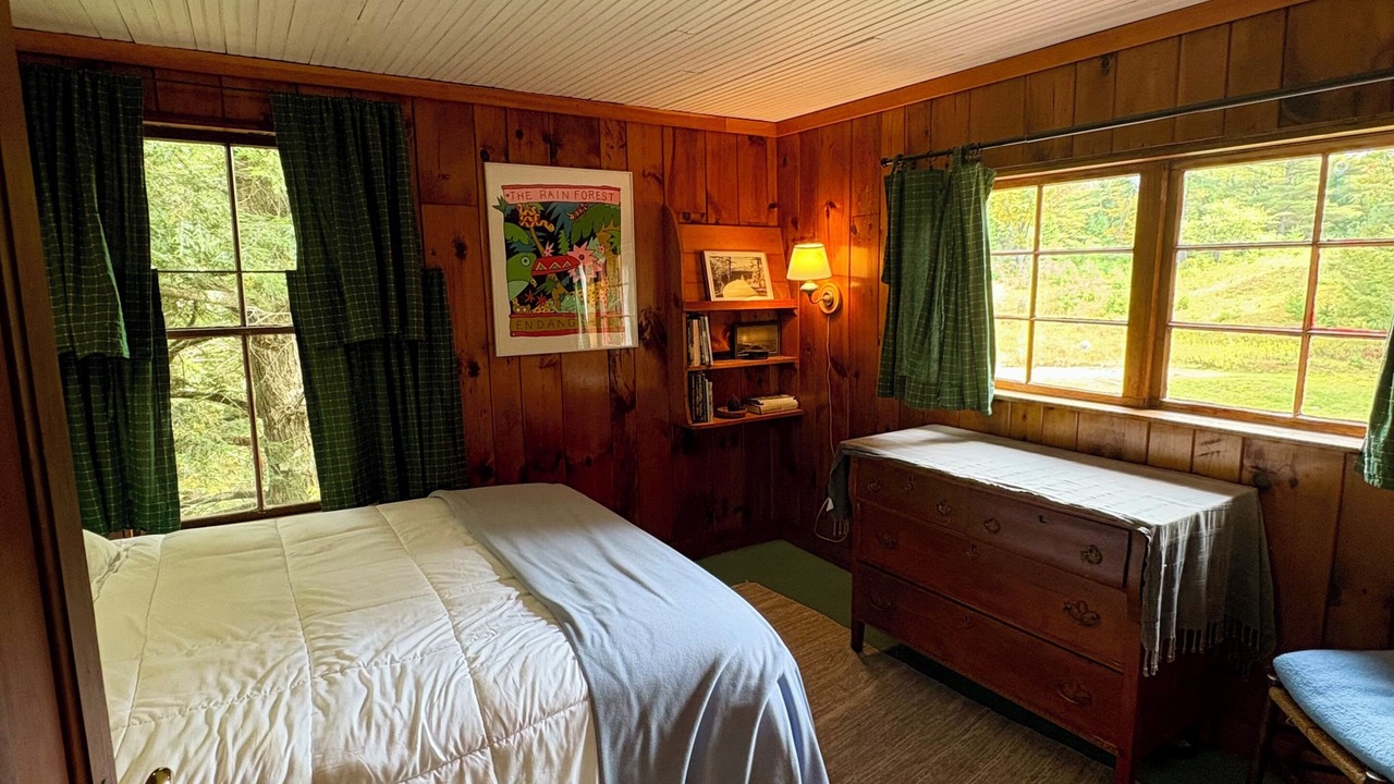 Photo of Bedroom in Blue Mountain Lake