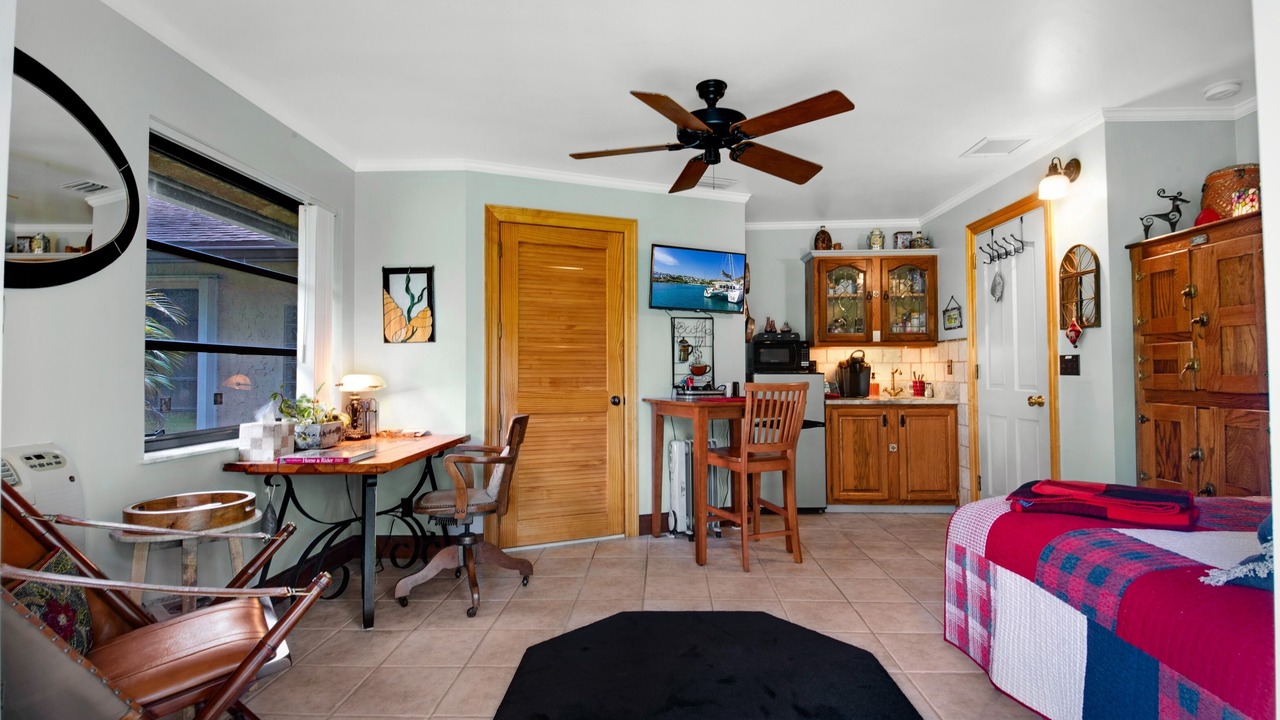 Photo of Bedroom in Lake Worth