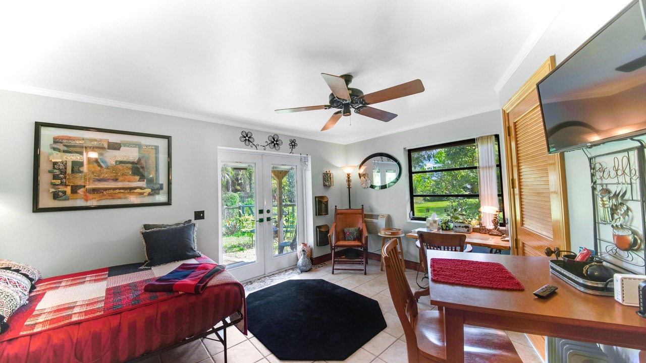 Photo of Bedroom in Lake Worth