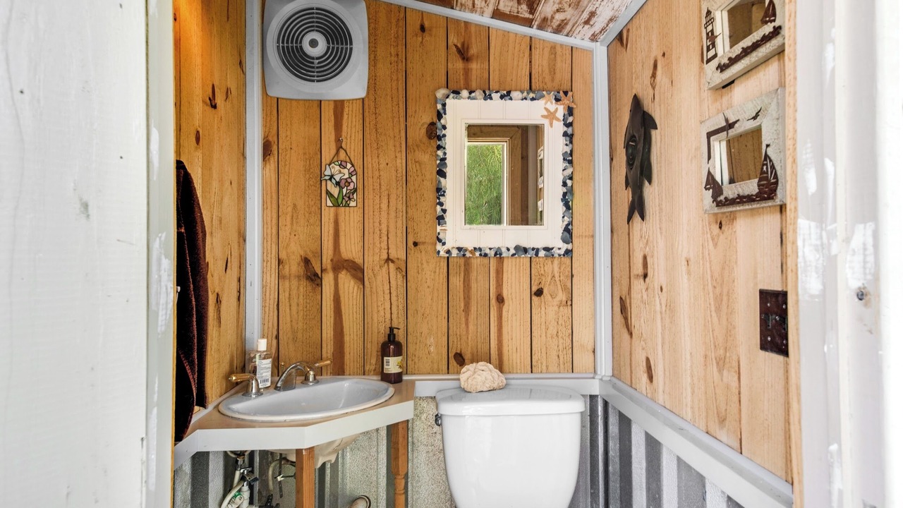 Photo of Bathroom in Lake Worth