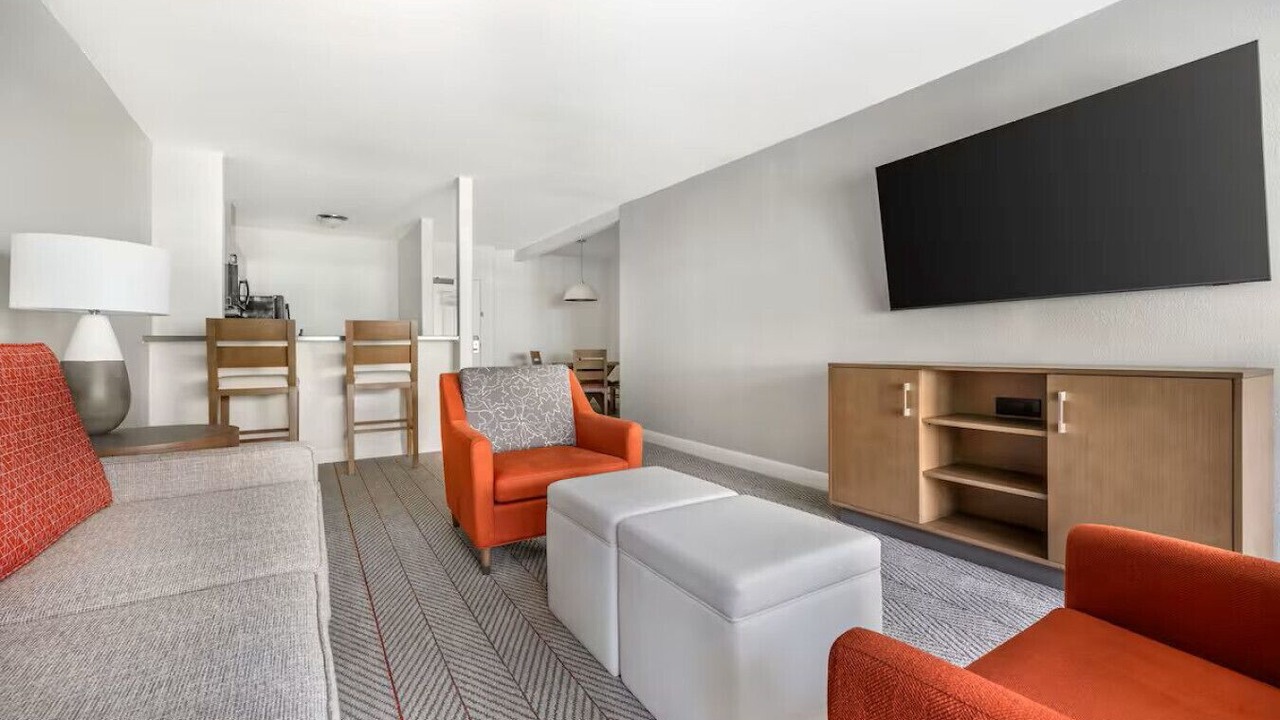 Photo of Livingroom in Canyon Corridor