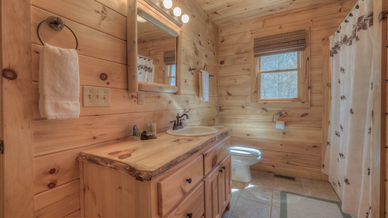Photo of Bathroom in Blue Ridge