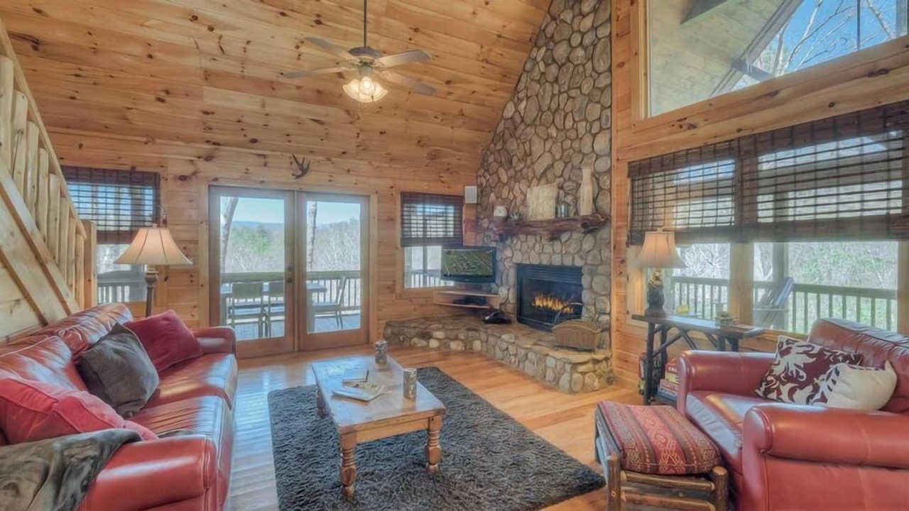 Photo of Livingroom in Blue Ridge