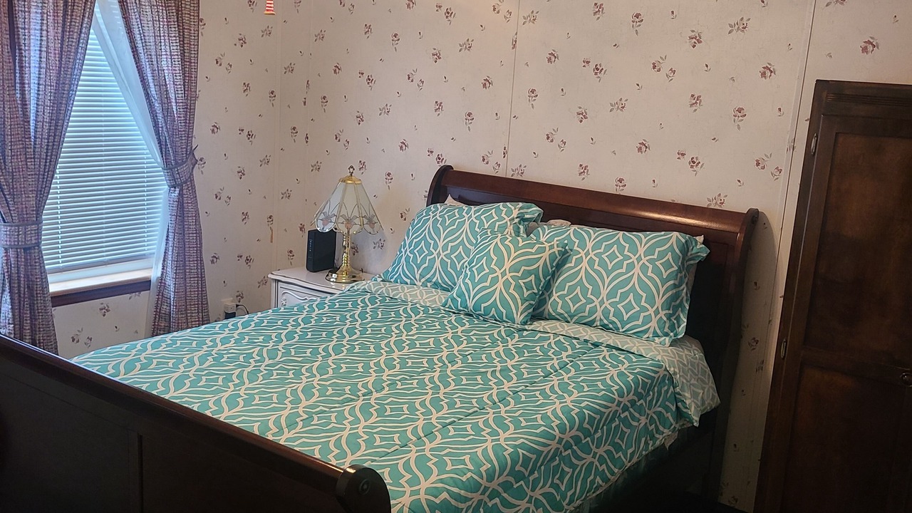 Photo of Bedroom in Kelleys Island