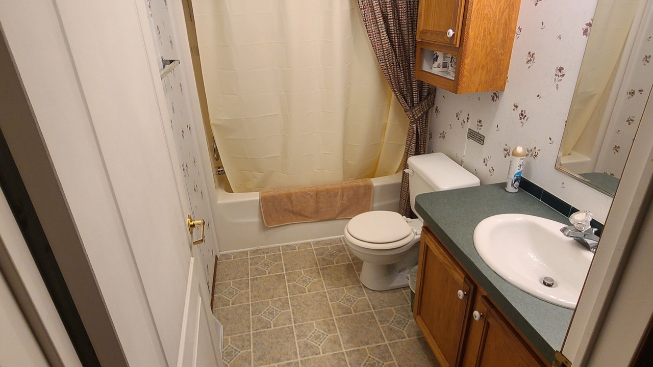 Photo of Bathroom in Kelleys Island