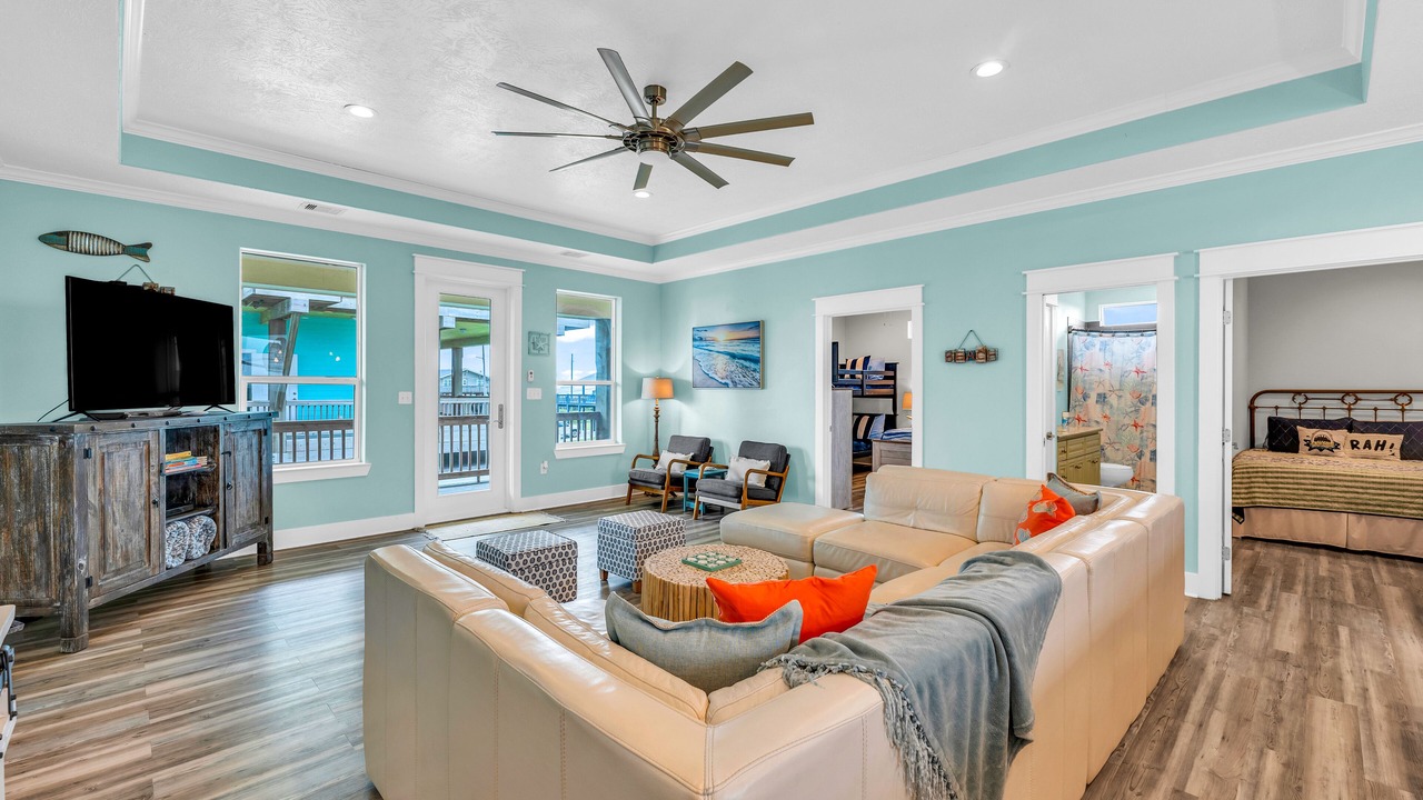 Photo of Livingroom in Crystal Beach