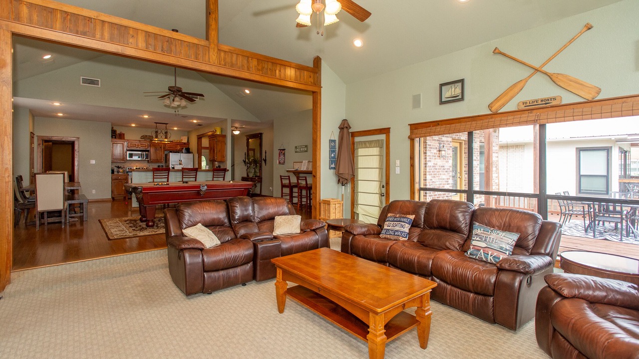 Photo of Livingroom in Enchanted Oaks