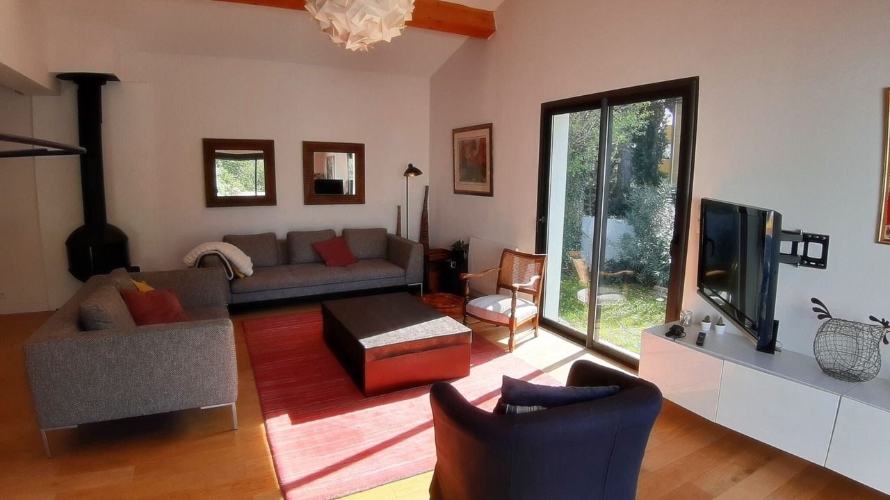 Photo of Livingroom in Saint-Mitre