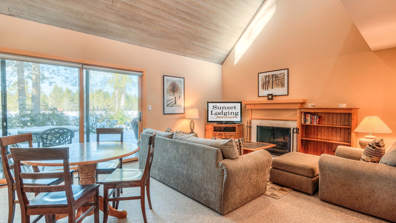 Photo of Livingroom in Overlook Park
