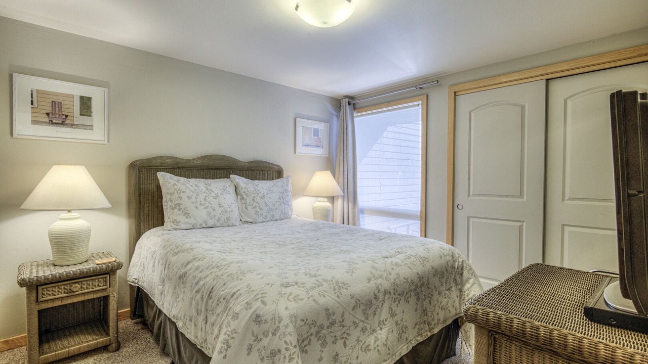 Photo of Bedroom in Overlook Park
