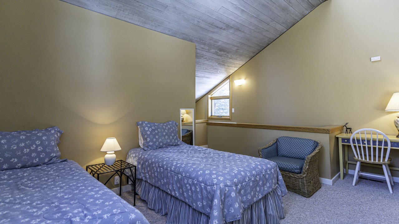 Photo of Bedroom in Overlook Park
