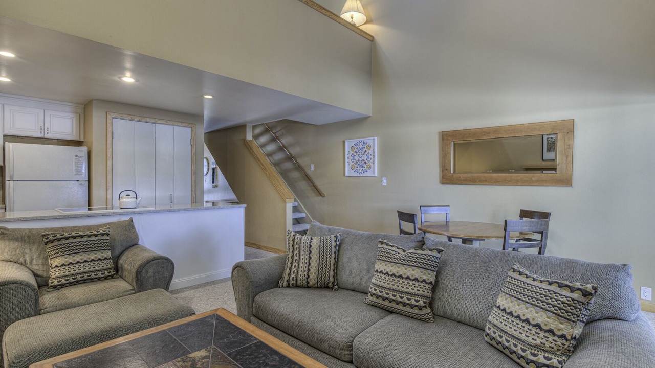 Photo of Livingroom in Overlook Park