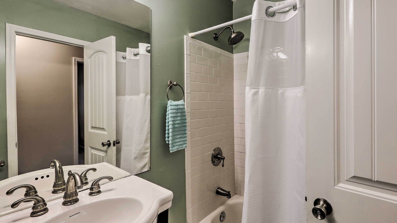 Photo of Bathroom in Edgehill