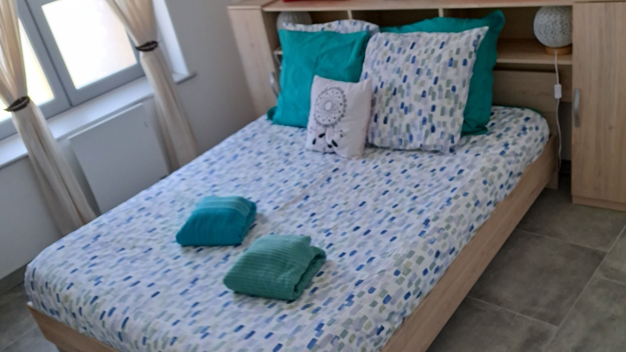 Photo of Bedroom in Pierre-de-Bresse