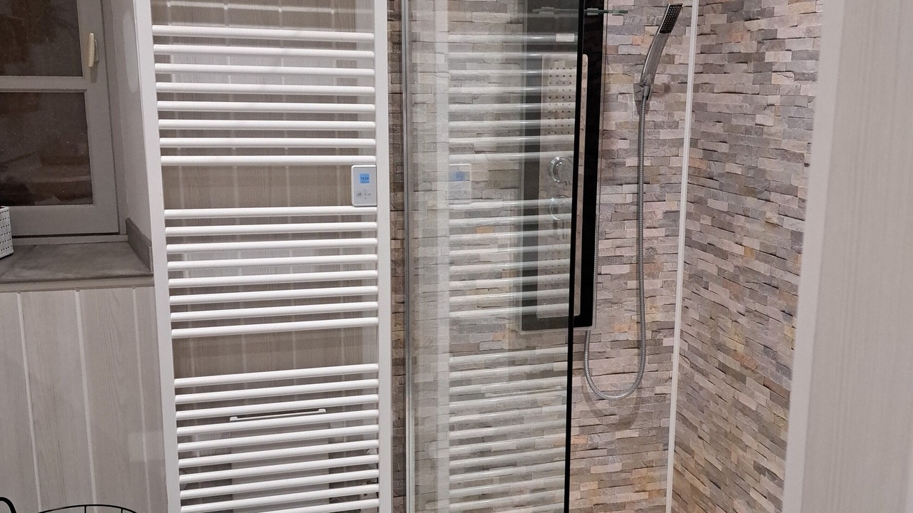 Photo of Bathroom in Pierre-de-Bresse