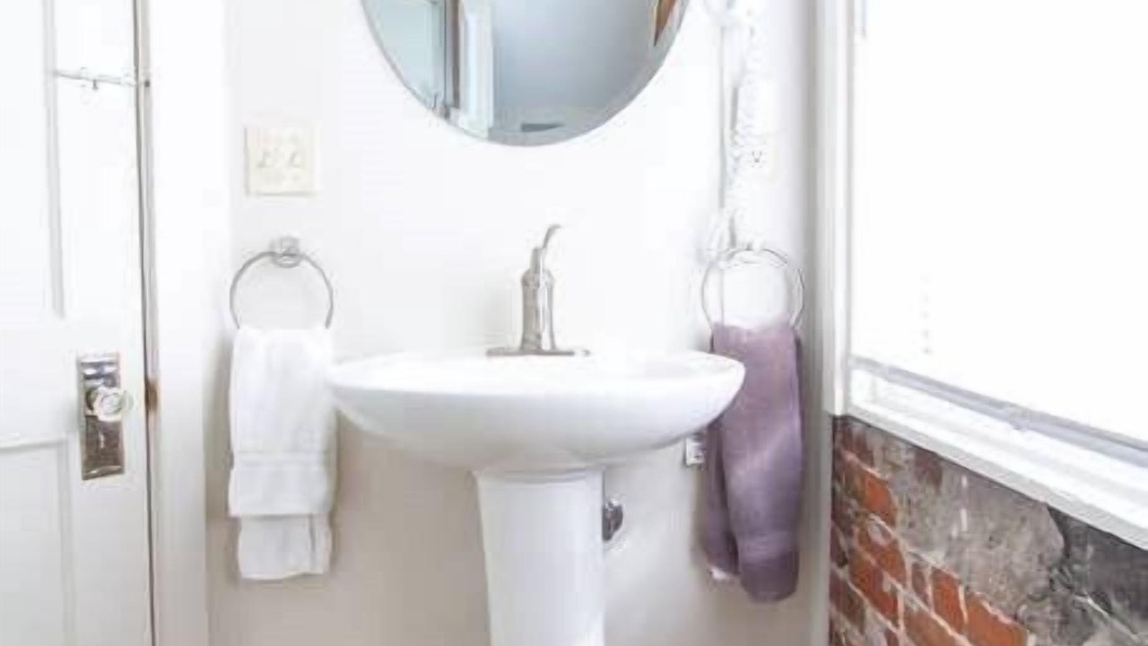 Photo of Others in Hermann